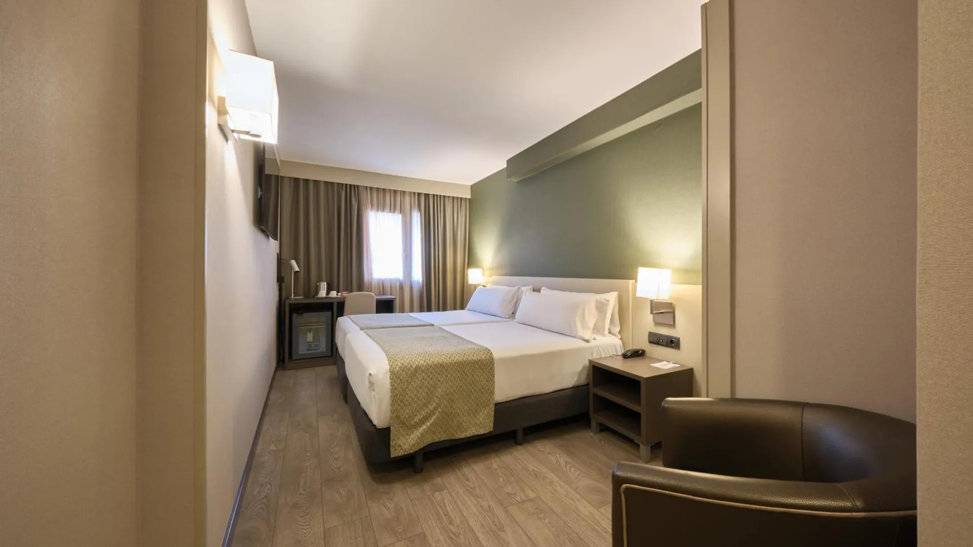 ****  Catalonia Park Putxet Otel Barselona İspanya