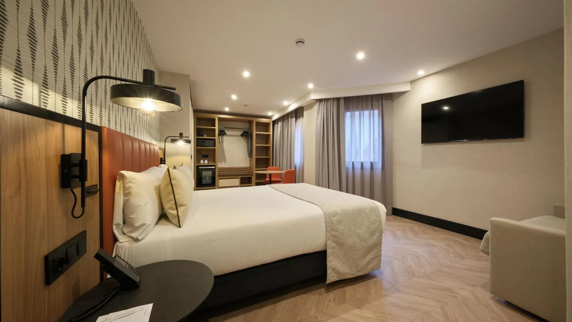Catalonia Park Putxet Otel Barselona İspanya